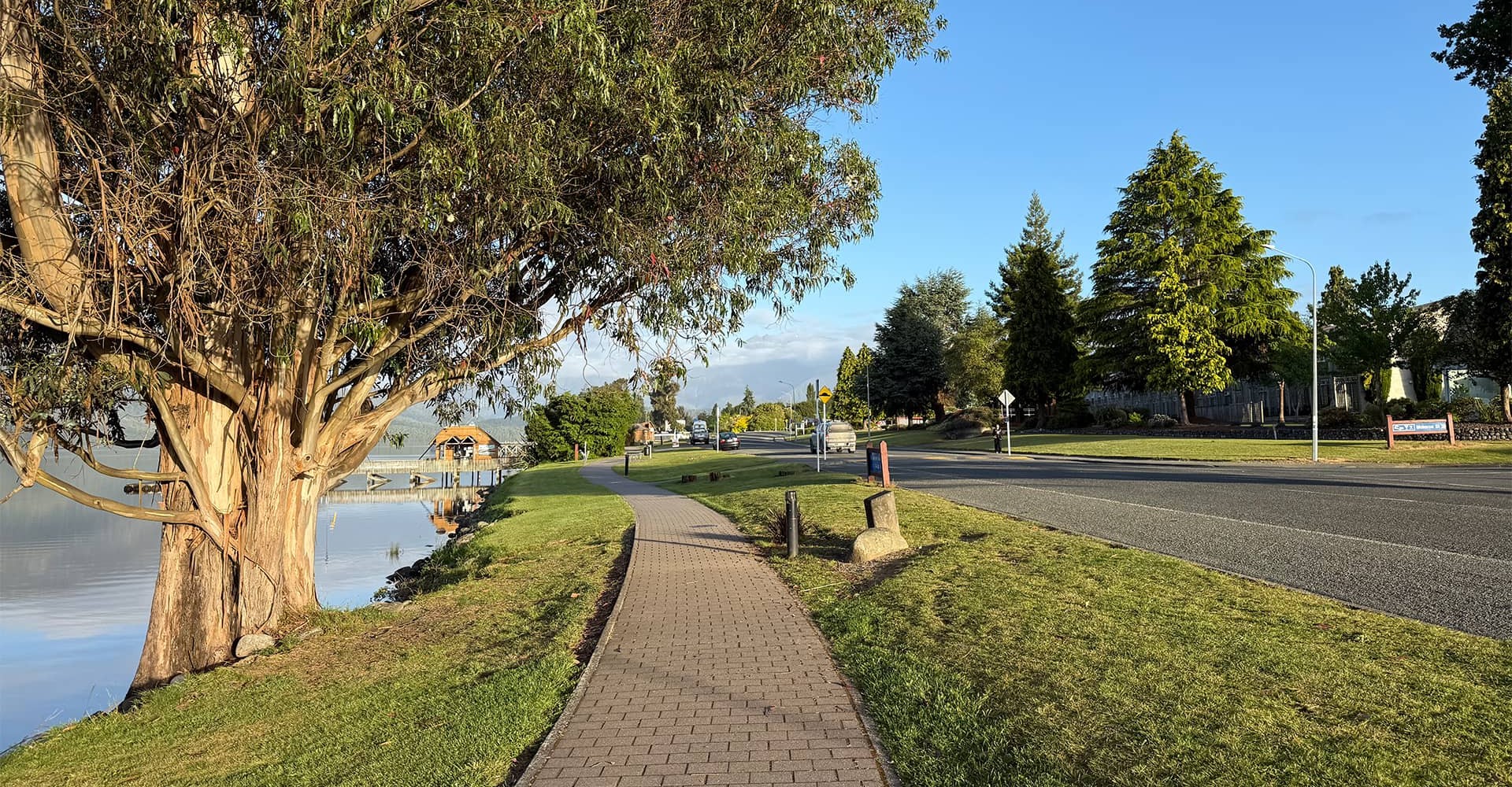 Reset urban Te Anau Walkway Lakefront 2